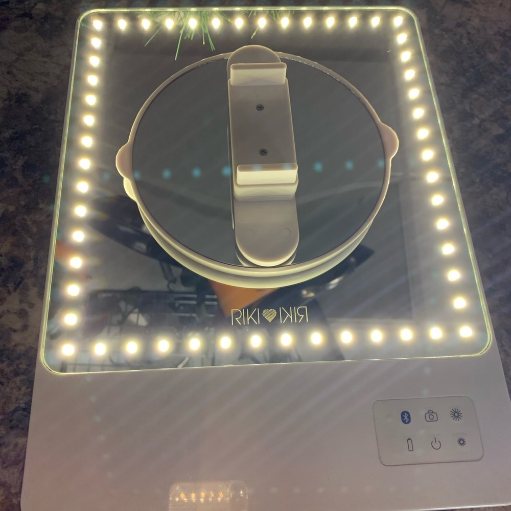 Riki mirror